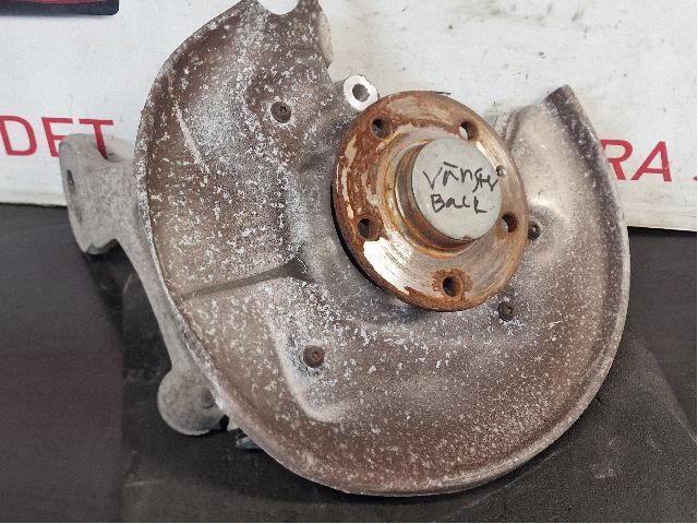 Wheel bearing housing knuckle left B
