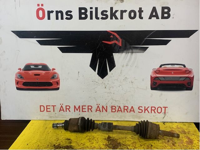 Vetoakseli etu vasen