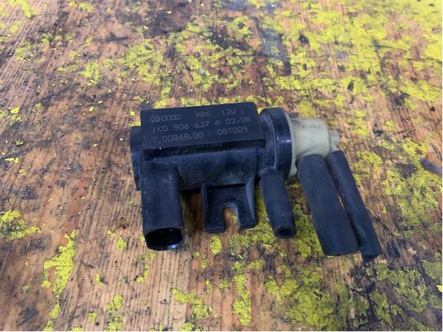 Vacuum valve
