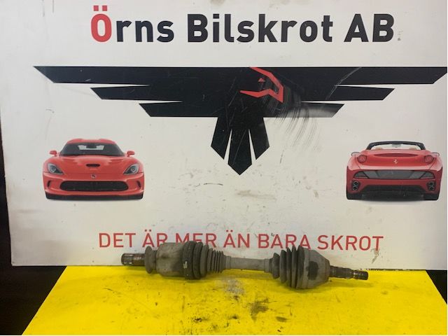 Vetoakseli etu oikea