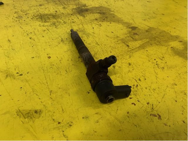 Injection injector