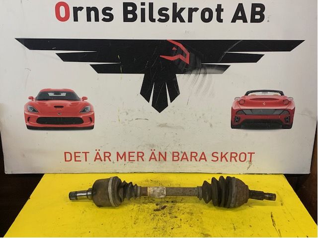 Vetoakseli etu vasen