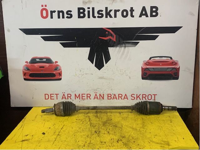 Vetoakseli etu oikea