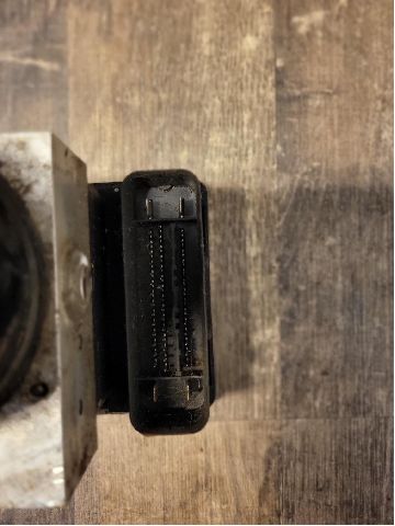 ABS hydrauliikkayksikkö