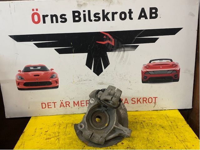 Olkatappi laakeripesä oikea