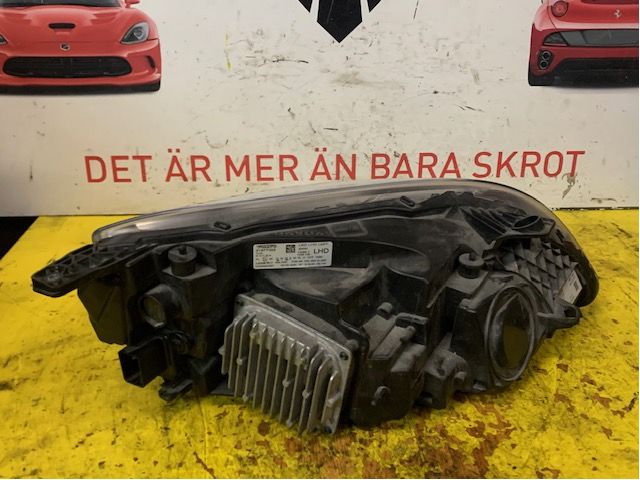 Headlight left