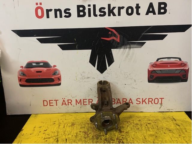 Olkatappi laakeripesä vasen