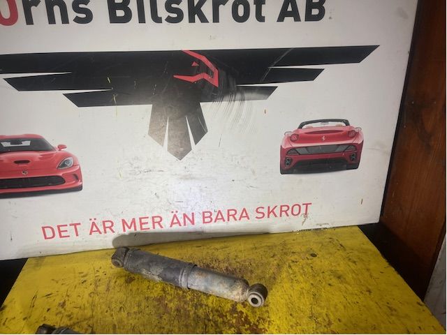 Iskunvaimennin taka
