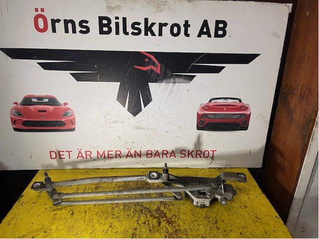 Lasinpyyhkimen moottori tuulilasi