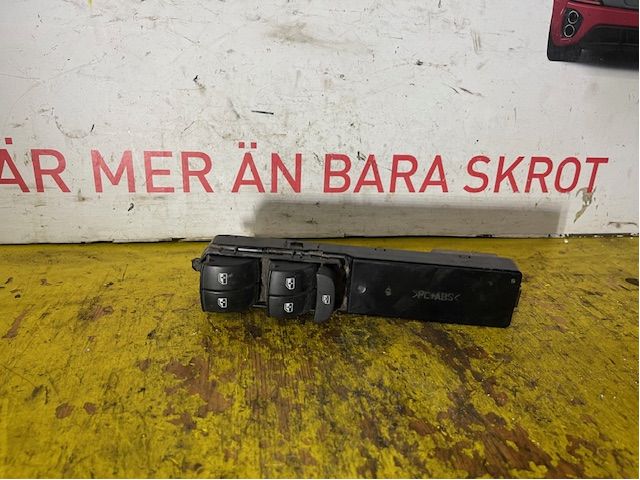 Switch electric window regulator