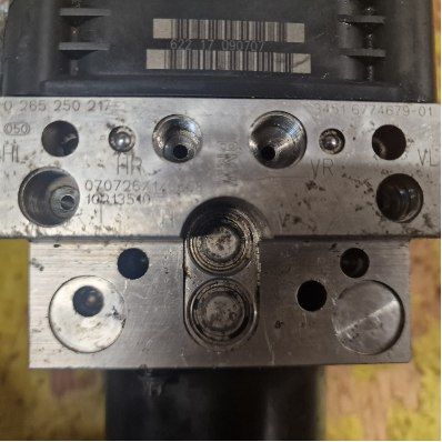 ABS hydrauliikkayksikkö