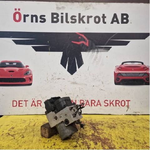 ABS hydrauliikkayksikkö