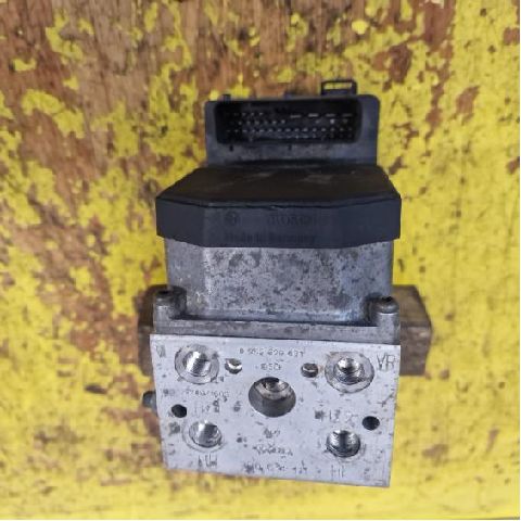 ABS hydrauliikkayksikkö