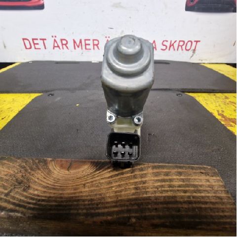 Ikkunannostimen moottori