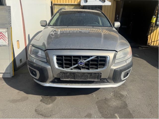 Bonnet front