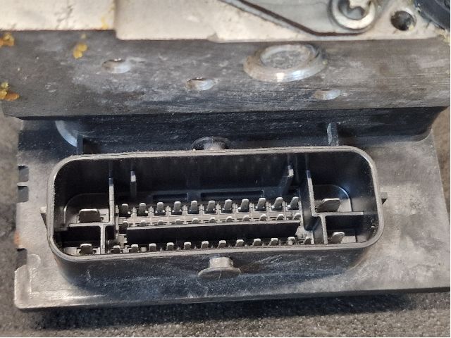 ABS hydrauliikkayksikkö