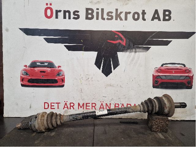 Vetoakseli taka vasen