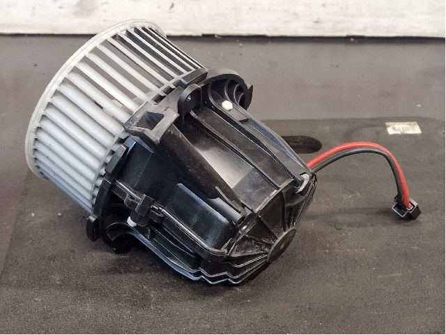 Heater blower