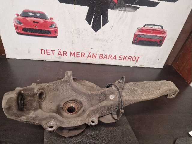 Olkatappi laakeripesä oikea