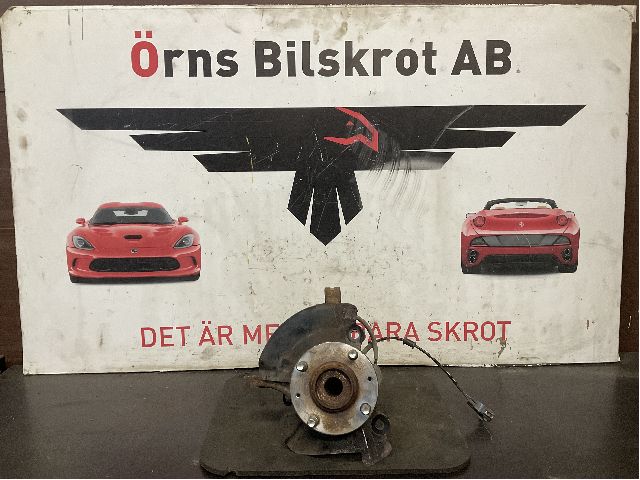 Olkatappi laakeripesä oikea