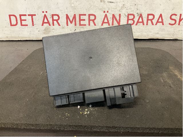 Ohjainlaite vetokoukku